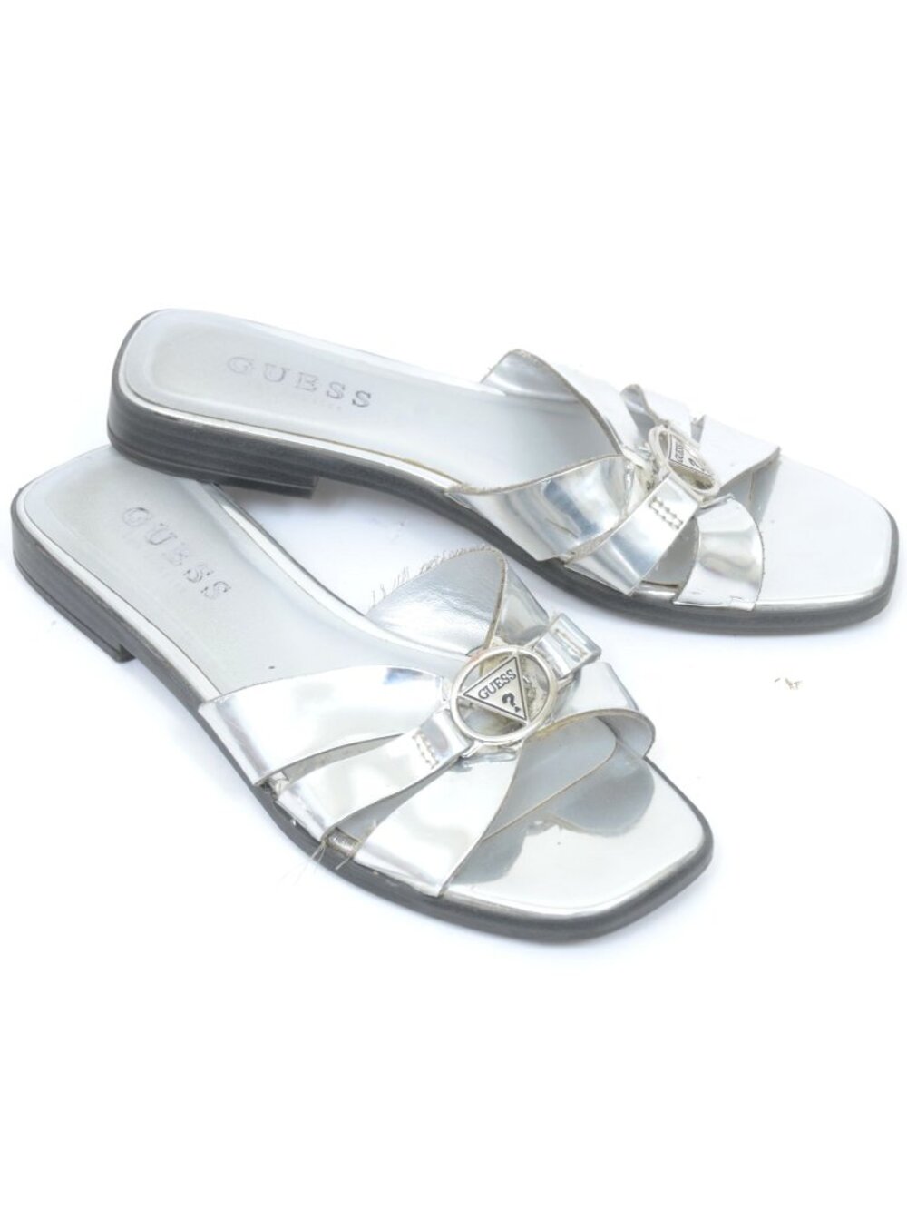 GUESS Women's 6.5 Metallic Silver Strappy Slide Flat Sandals Vacay Resortwear